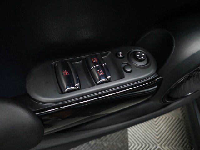 Used 2020 MINI Cooper S FWD image 30