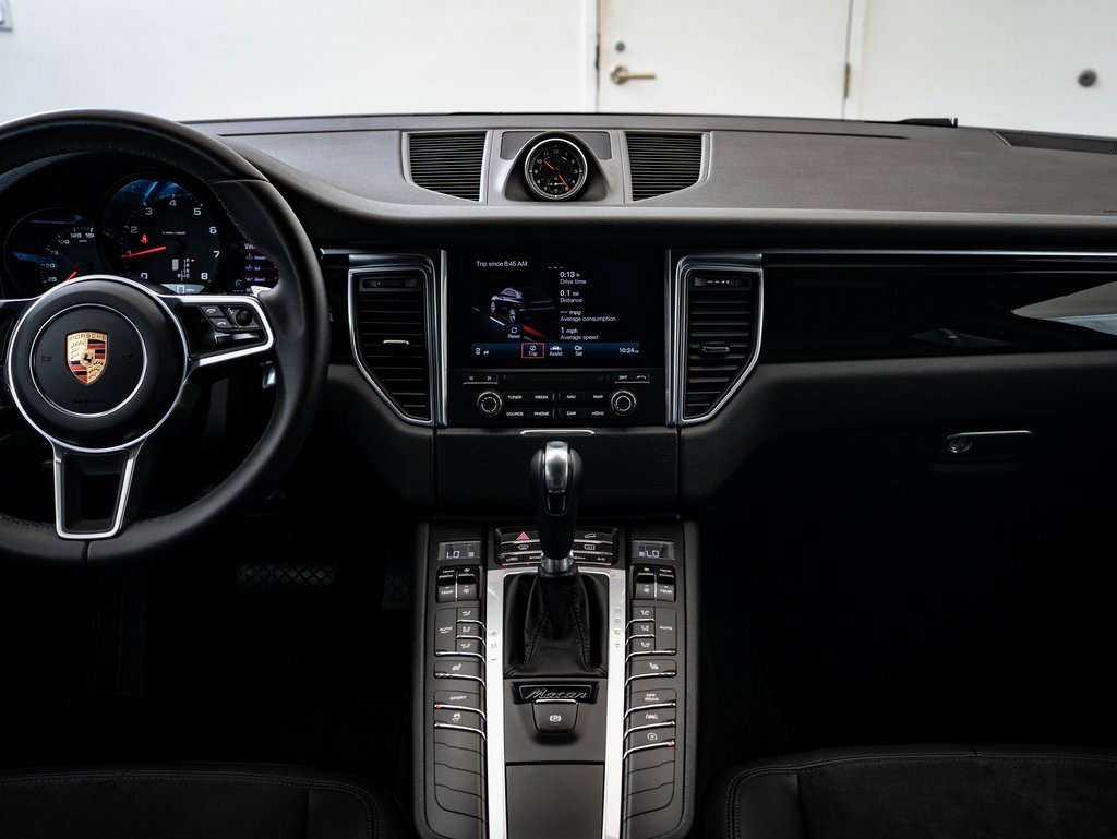Used 2017 Porsche Macan image 6