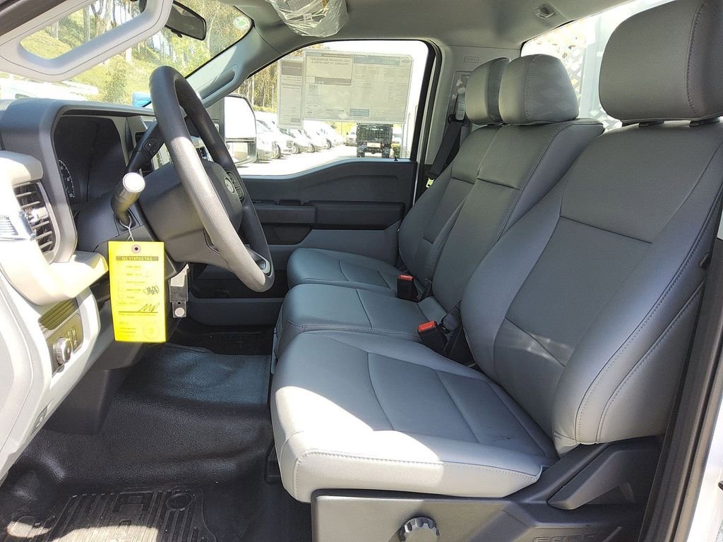 New 2026 Ford F550 2WD Regular Cab Super Duty image 7