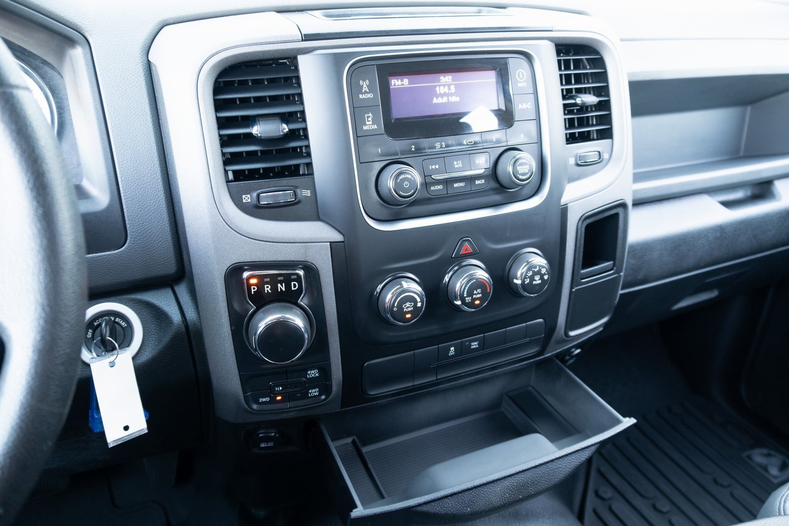 Used 2017 RAM 1500 Tradesman w/ Chrome Appearance Group image 3