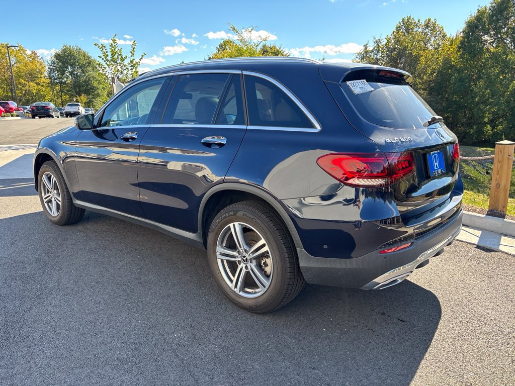 Used 2022 Mercedes-Benz GLC 300 w/ Premium Package Lite image 7