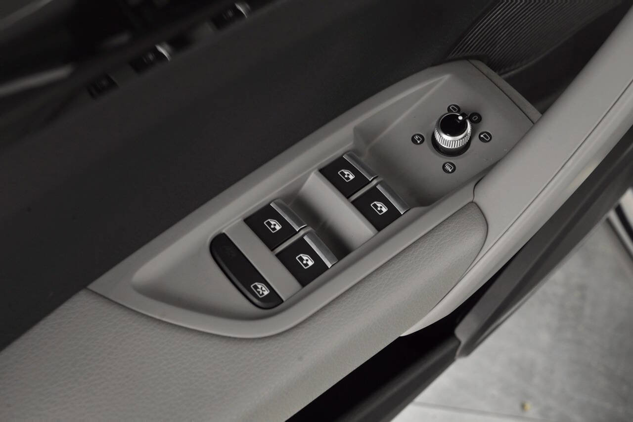 Used 2018 Audi Q5 2.0T Premium Plus image 24