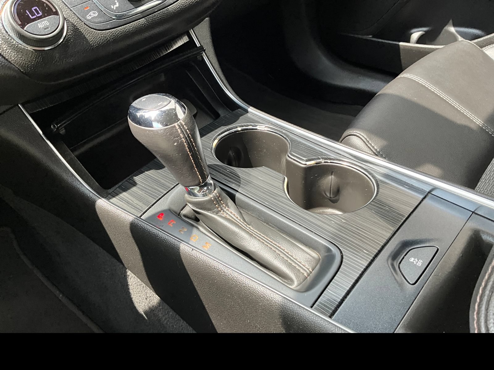 Used 2018 Chevrolet Impala LT FWD image 24