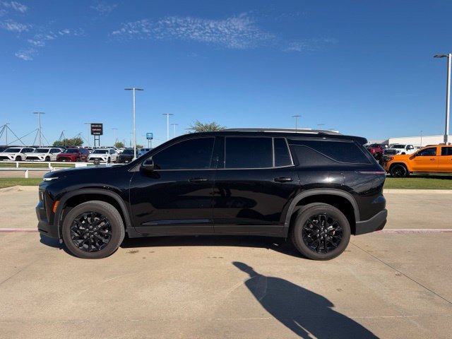 Used 2025 Chevrolet Traverse LT w/ Midnight/Sport Edition FWD image 7