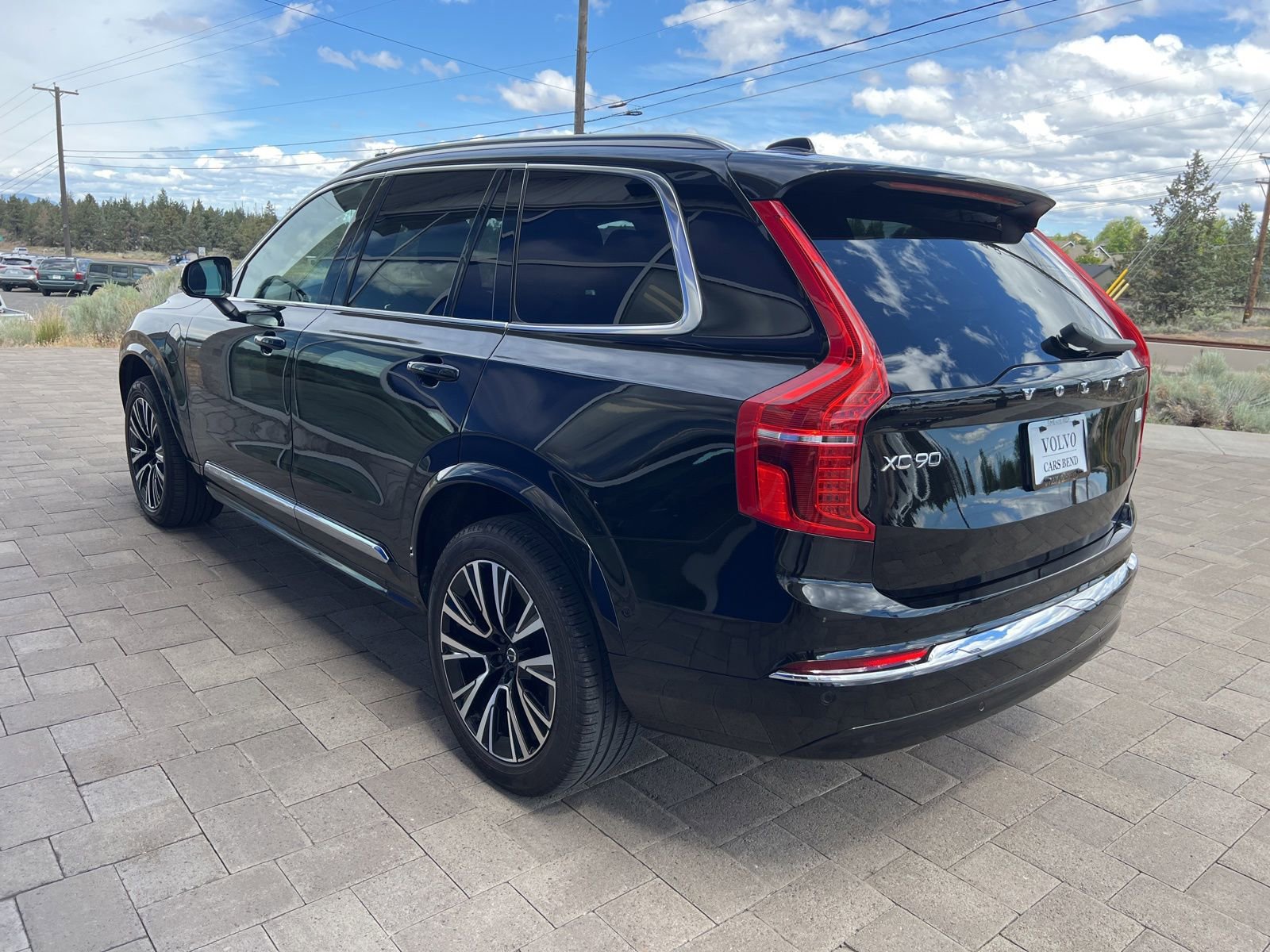 Used 2023 Volvo XC90 T8 Plus AWD/4WD image 5