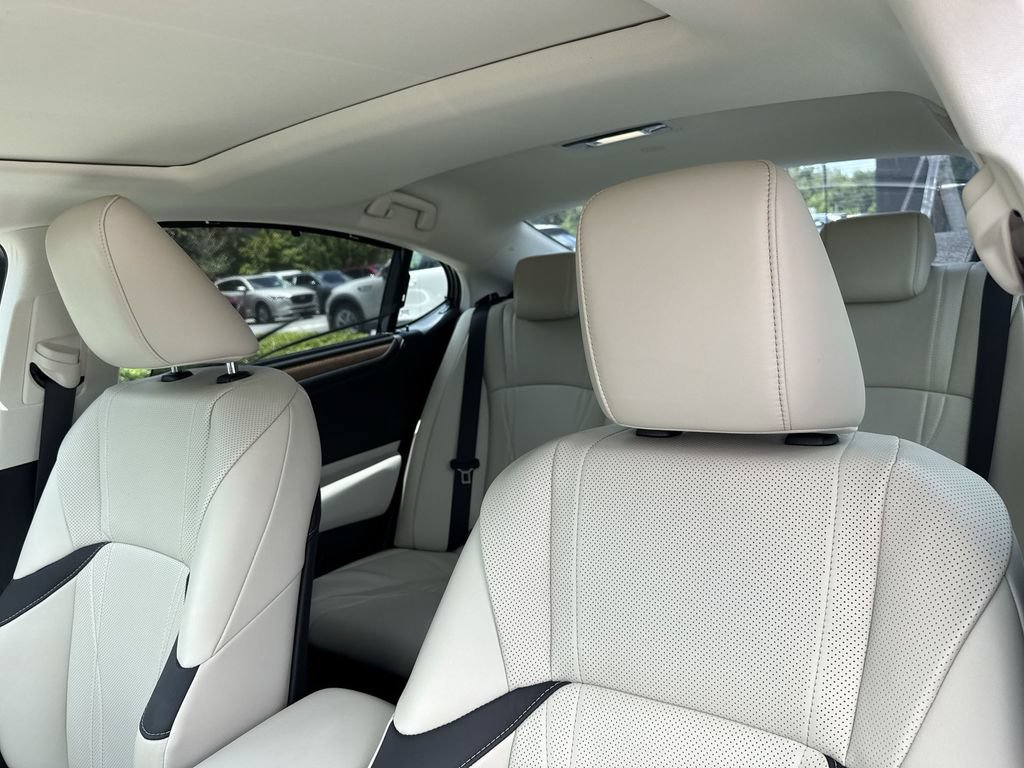 Used 2024 Lexus ES 300h Ultra Luxury w/ Accessory Package (Z2) FWD image 42