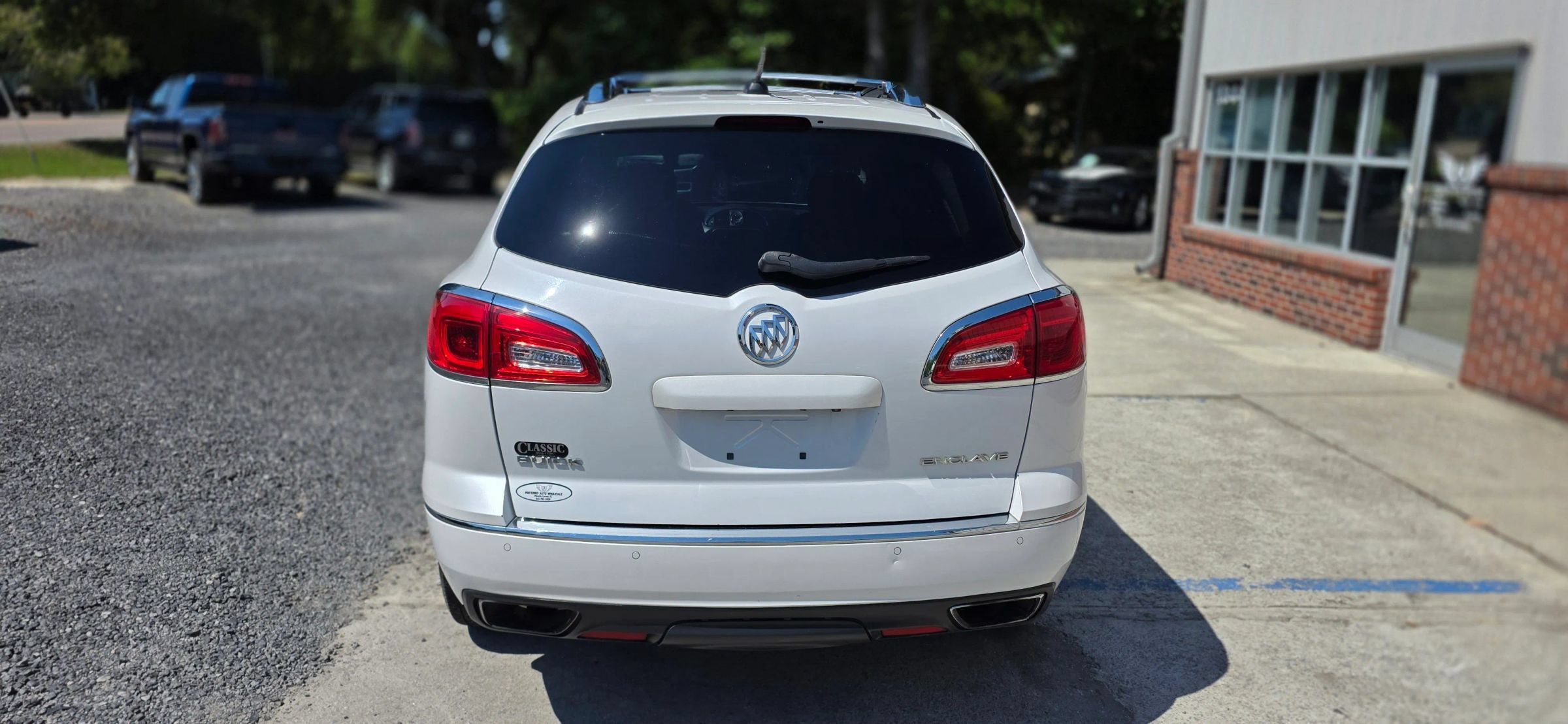Used 2016 Buick Enclave Premium w/ Experience Buick Package FWD image 7