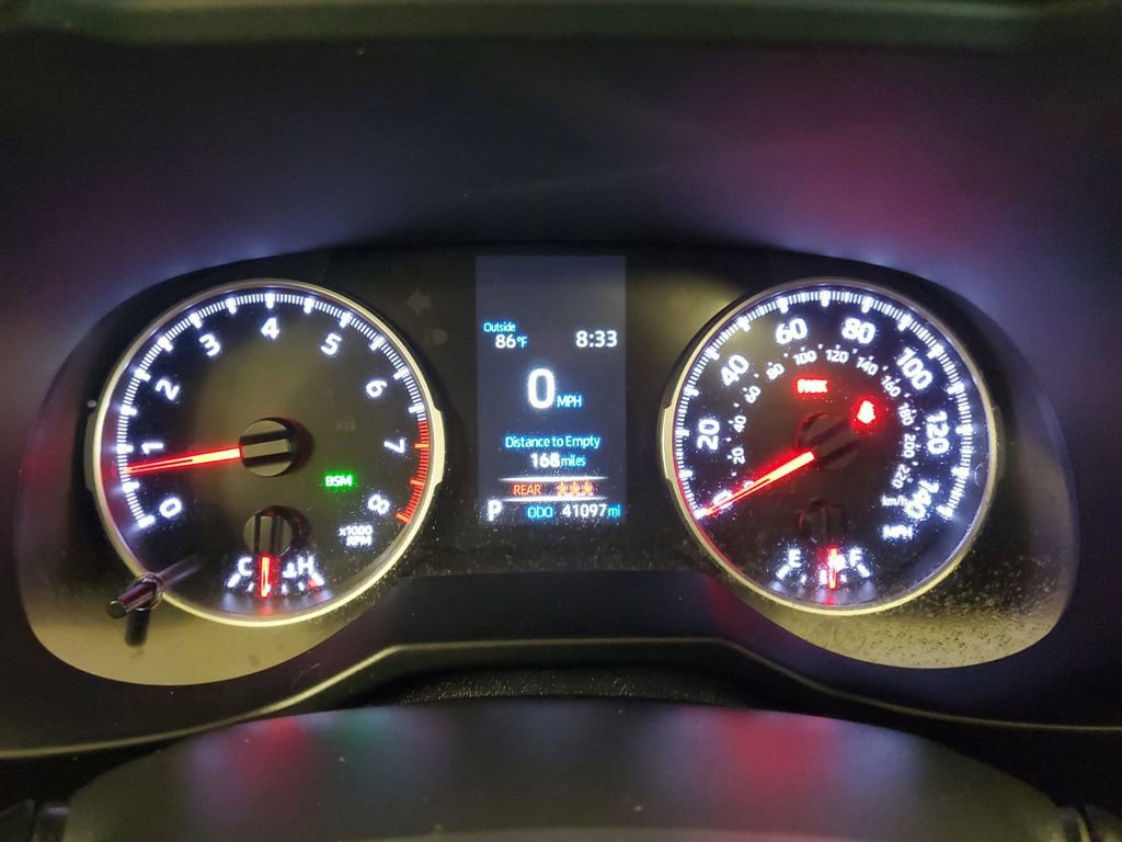 Used 2021 Toyota RAV4 XLE w/ Convenience Package image 24