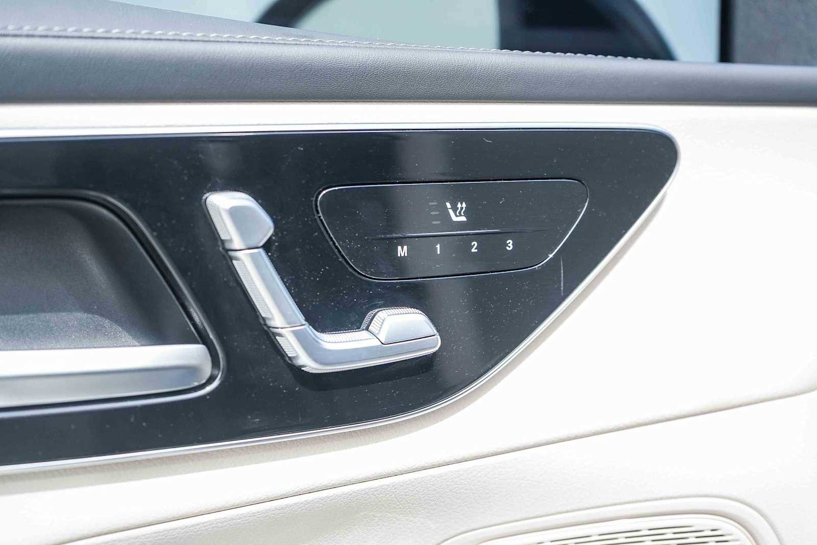 Used 2024 Mercedes-Benz GLC 300 4MATIC image 27