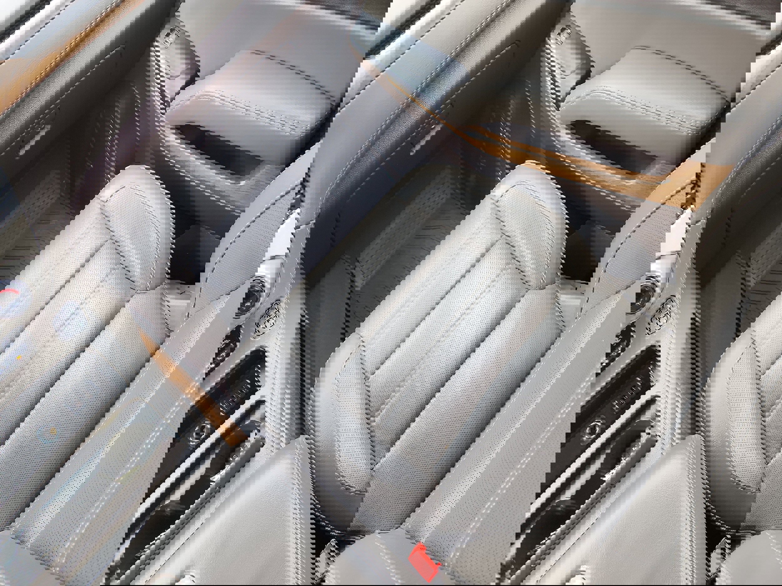 Used 2019 GMC Yukon Denali w/ Denali Ultimate Package image 14