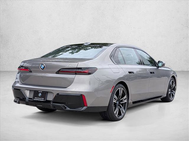 New 2026 BMW 740i RWD image 2