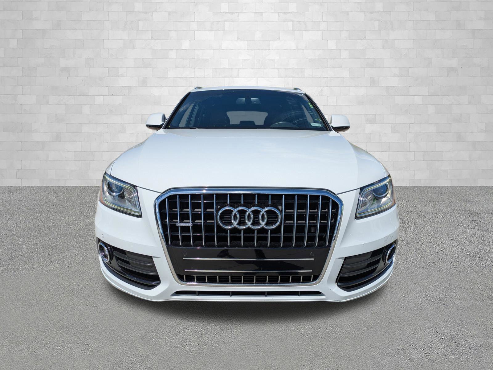 Used 2017 Audi Q5 2.0T Premium Plus w/ Technology Package image 6