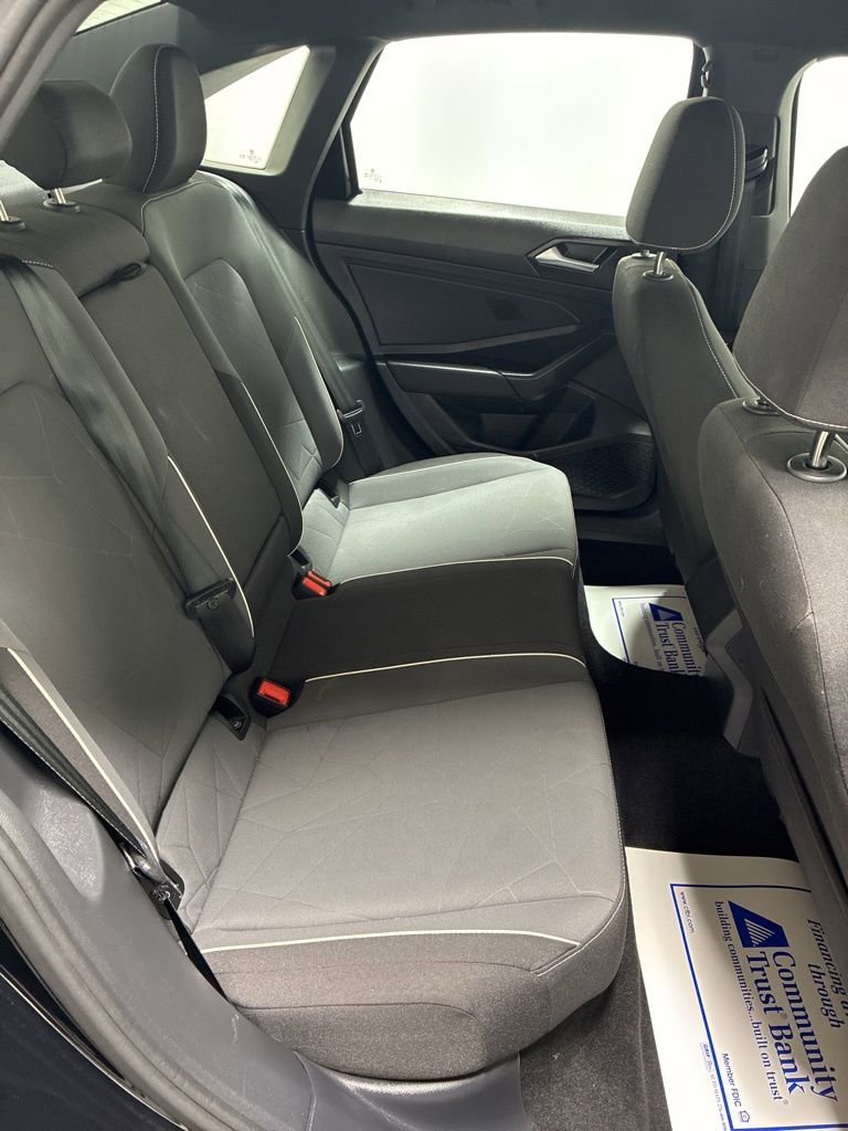 Used 2025 Volkswagen Jetta Sport image 22