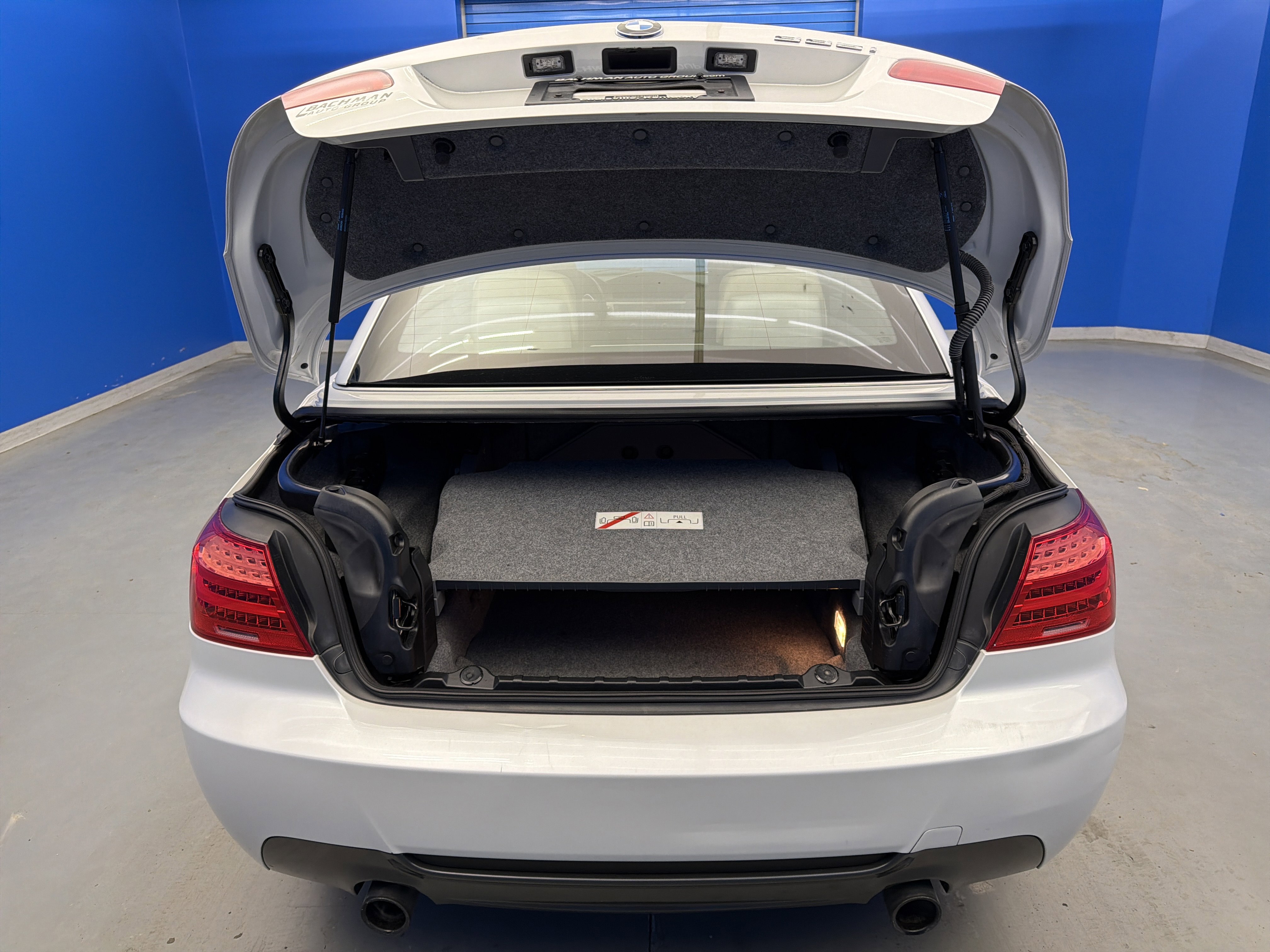 Used 2013 BMW 335i Convertible image 28