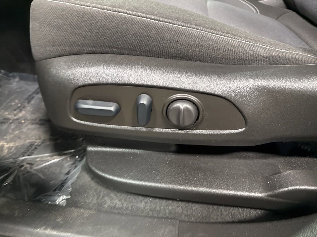 Used 2023 Chevrolet Blazer LT w/ Driver Confidence Package image 19