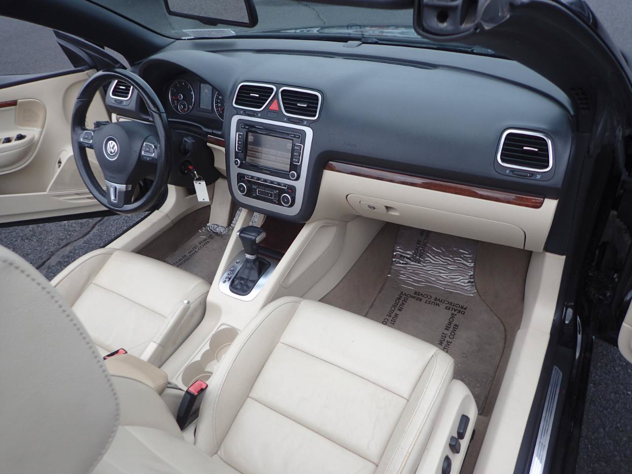 Used 2010 Volkswagen Eos Lux FWD image 19