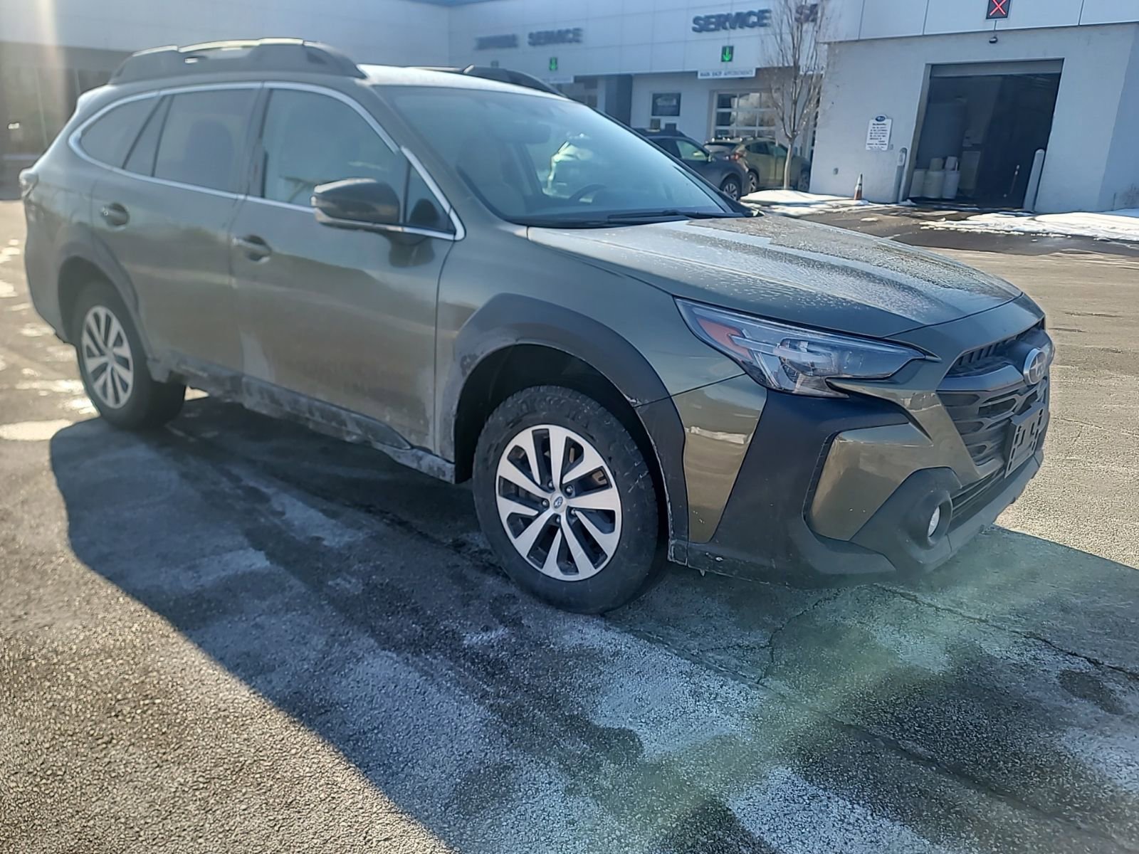 Used 2024 Subaru Outback Premium image 9