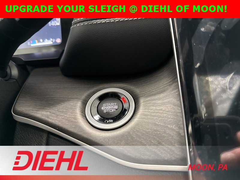 New 2025 Jeep Grand Cherokee Limited w/ Trailer Tow Package image 29