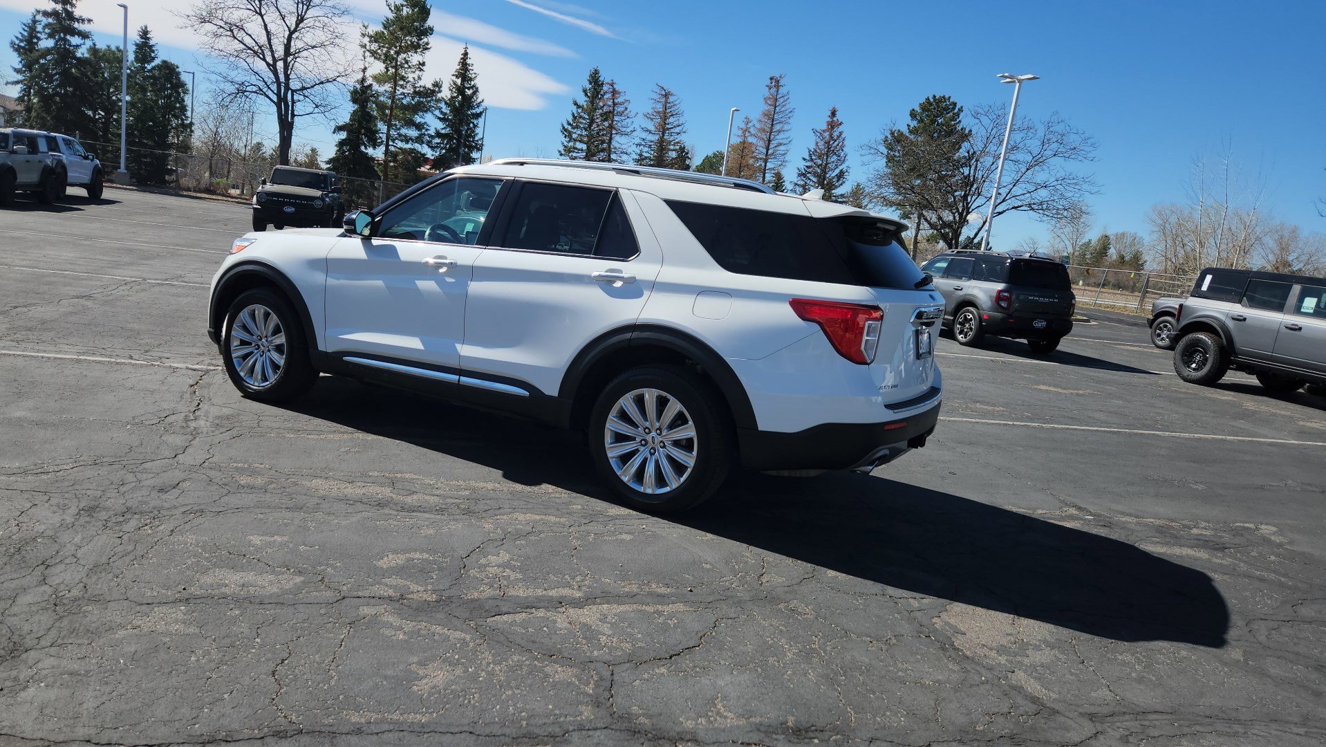 Certified 2023 Ford Explorer Limited w/ Limited Technology Package image 8
