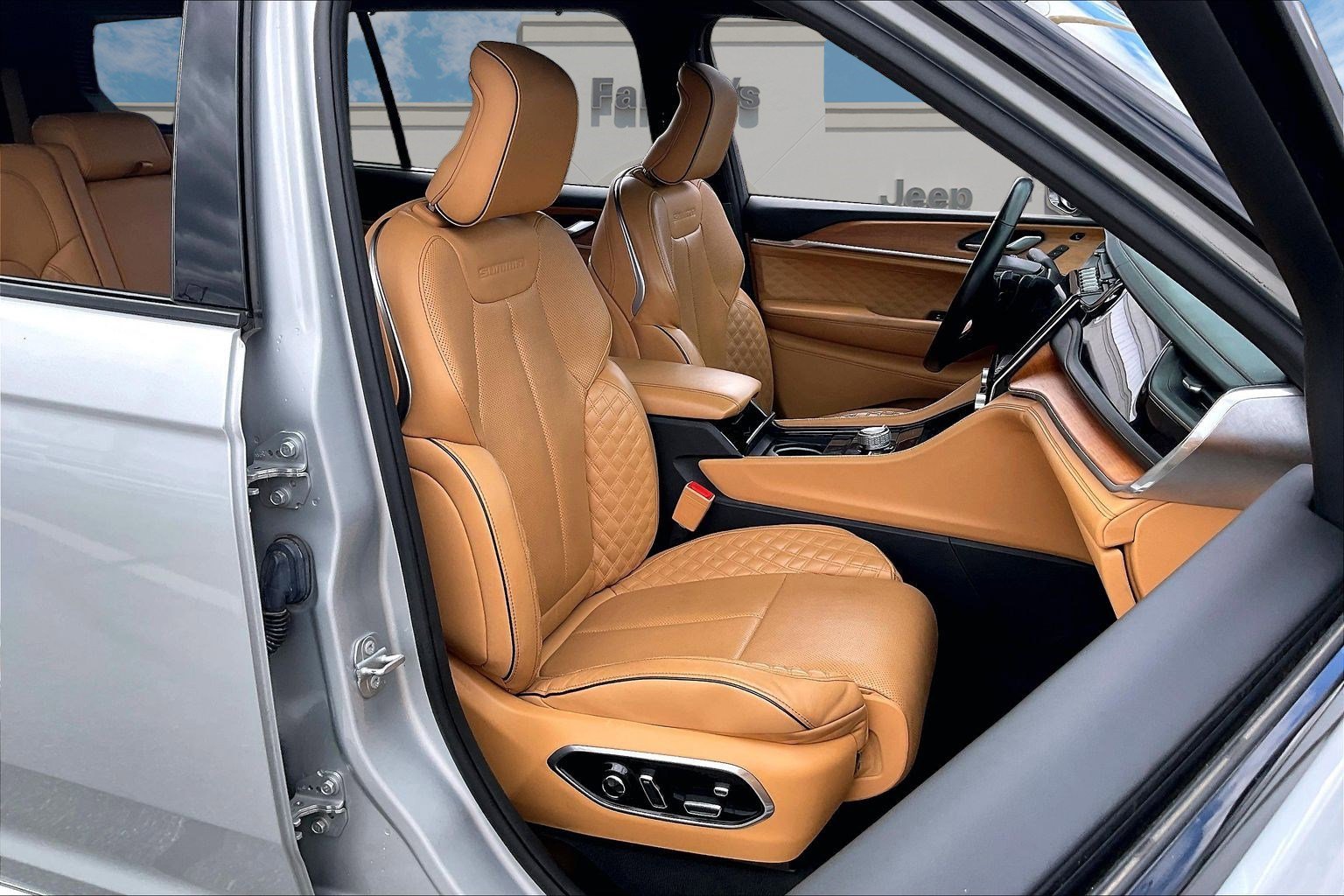 Certified 2022 Jeep Grand Cherokee L Summit image 7