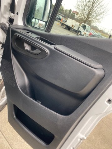 Used 2022 Mercedes-Benz Sprinter 2500 image 9