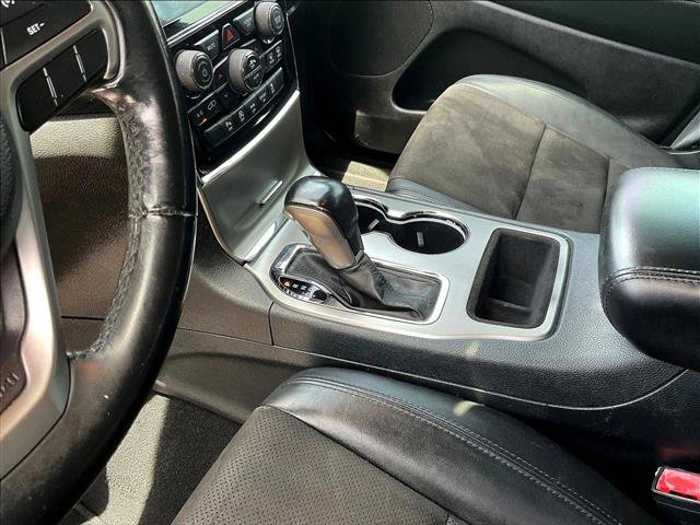 Used 2020 Jeep Grand Cherokee Laredo w/ Laredo X Package RWD image 15