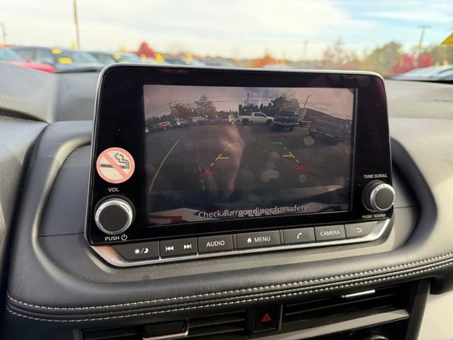 Used 2024 Nissan Rogue SV image 24