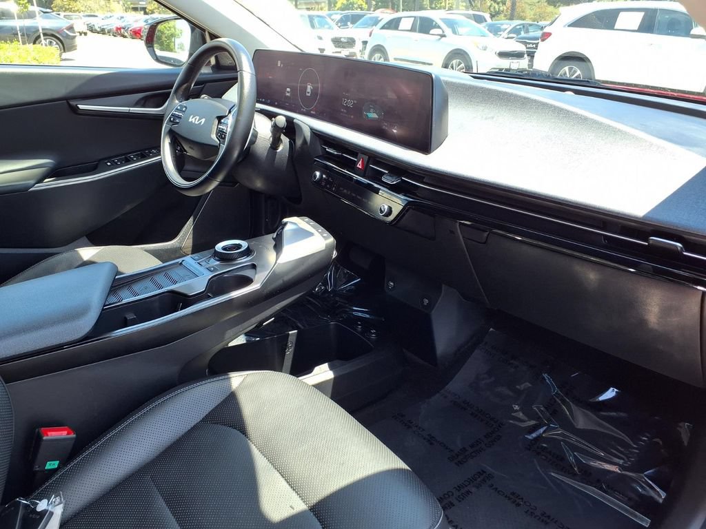 Certified 2023 Kia EV6 Wind w/ Wind Technology Package RWD image 11