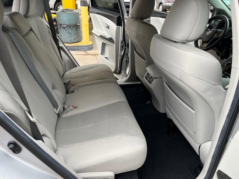 Used 2014 Toyota Venza LE FWD image 9