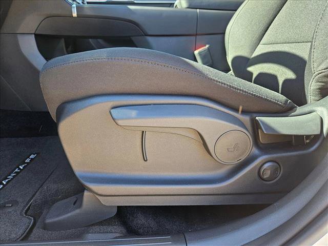 New 2026 Hyundai Santa Fe SE image 4
