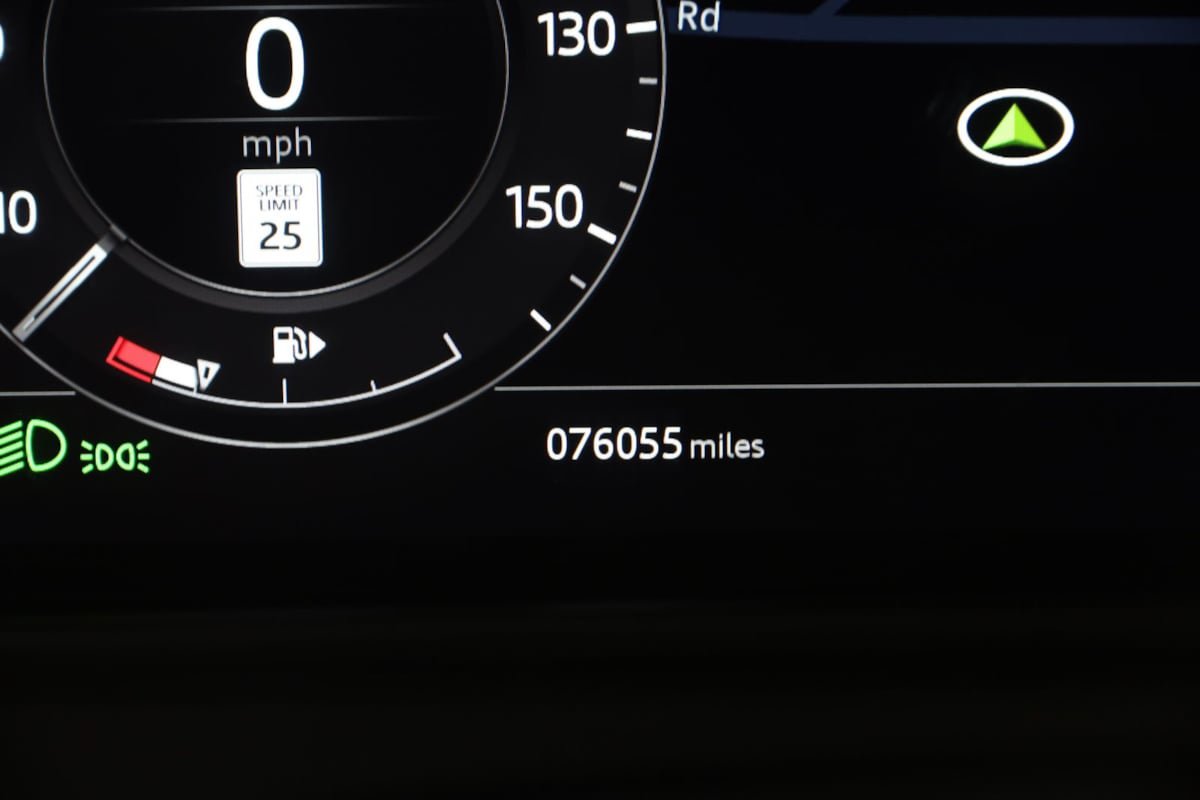Used 2020 Land Rover Range Rover Velar R-Dynamic S AWD/4WD image 39