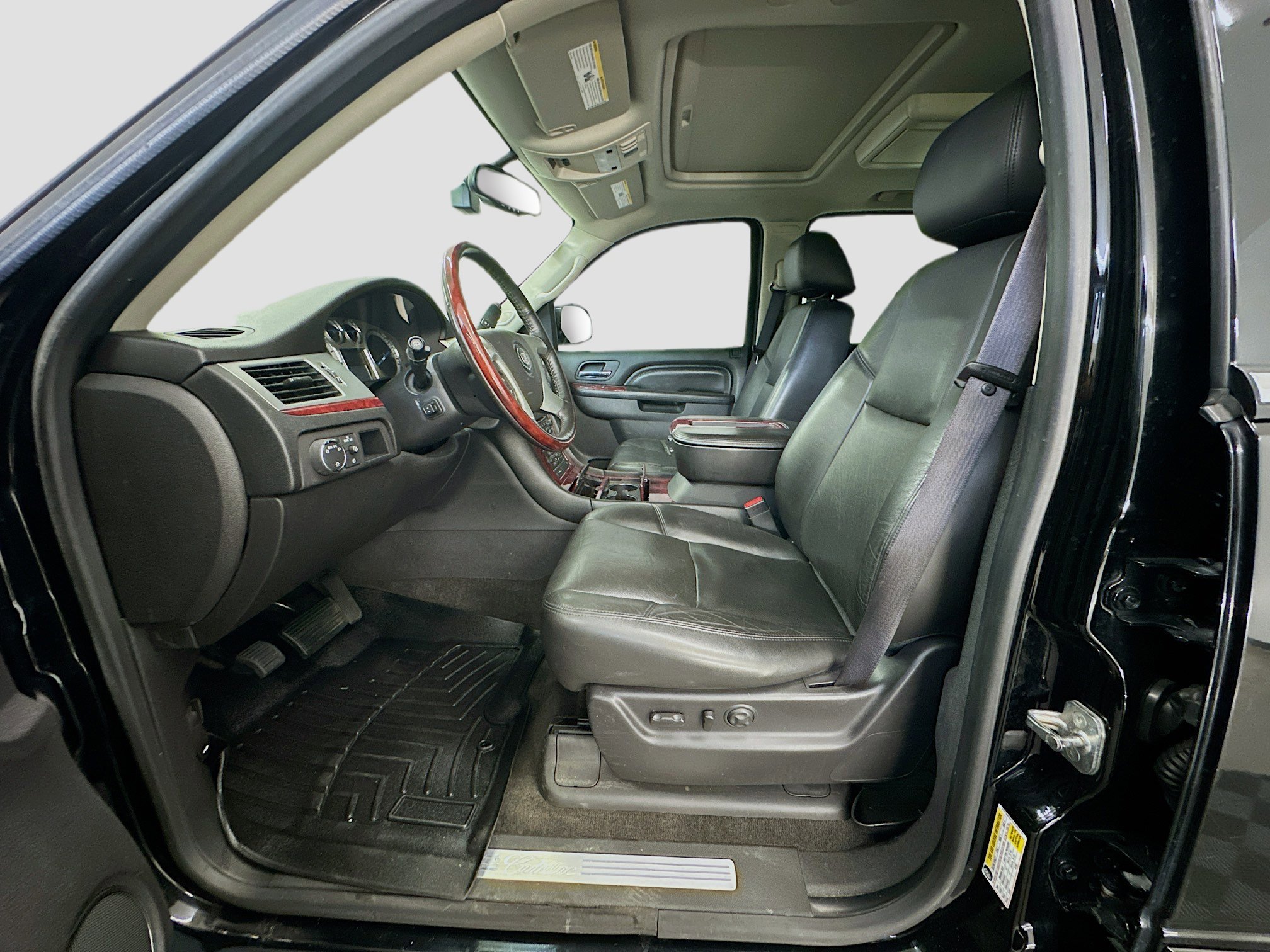 Used 2012 Cadillac Escalade Premium image 13