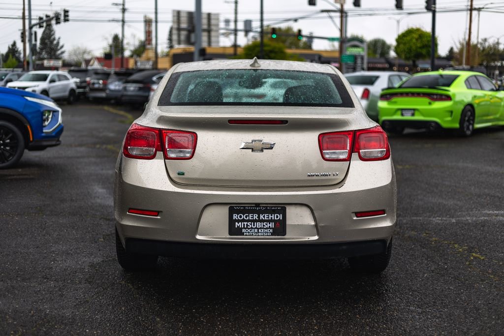 Used 2015 Chevrolet Malibu LT w/ Power Convenience Package FWD image 8
