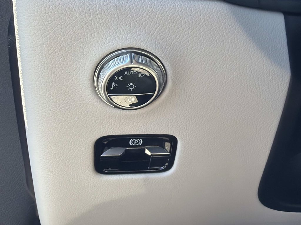 Used 2026 Mercedes-Benz GLC 300 image 21