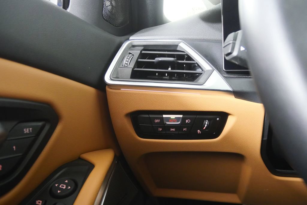 Used 2024 BMW 330i xDrive Sedan image 20