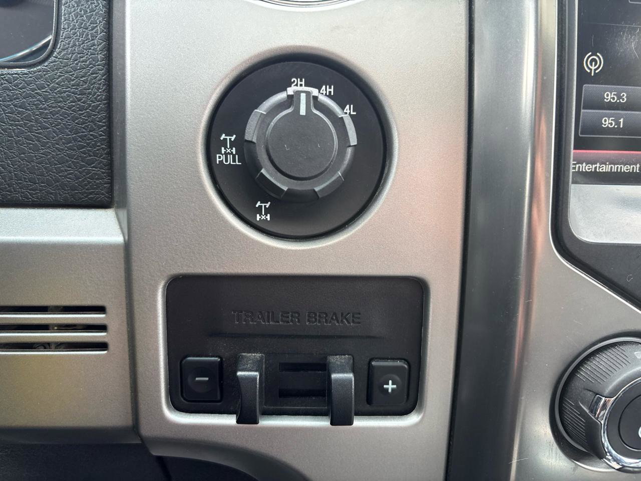 Used 2014 Ford F150 FX4 w/ Equipment Group 402A Luxury AWD/4WD image 22