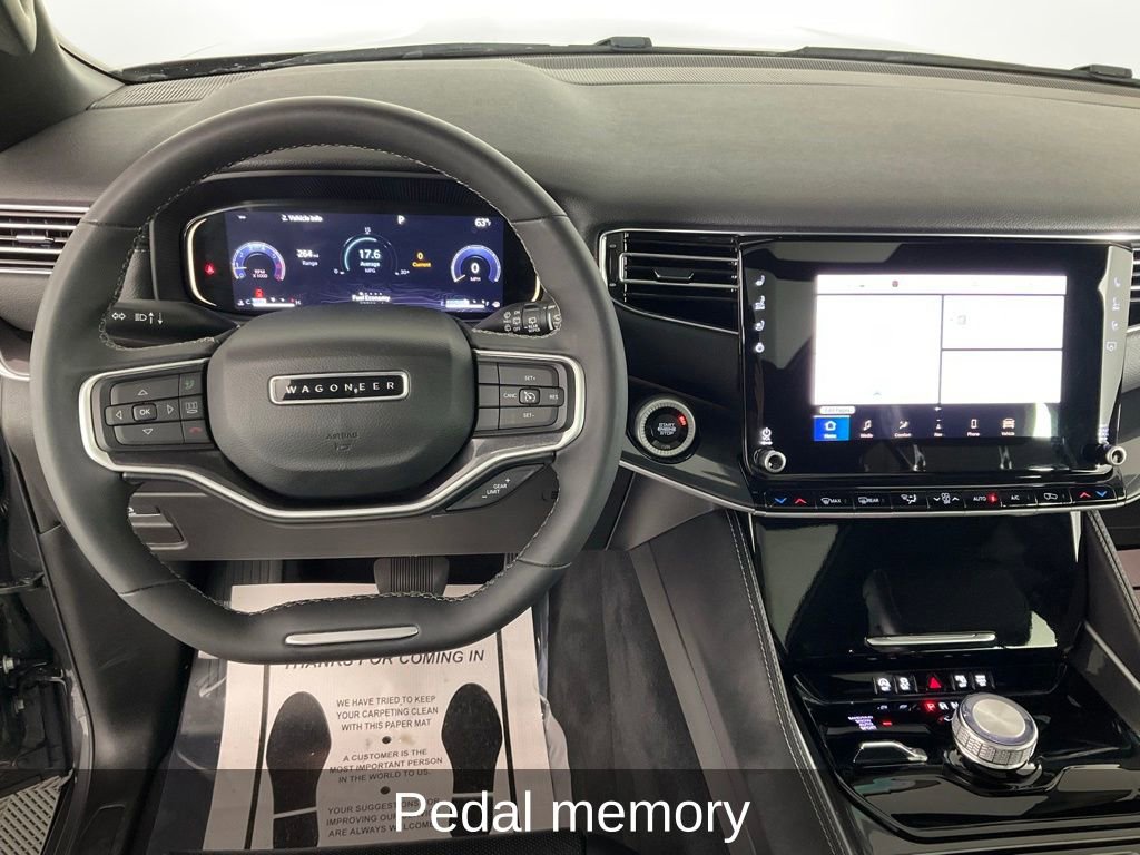 Used 2023 Jeep Wagoneer 4WD w/ Premium Group I image 18