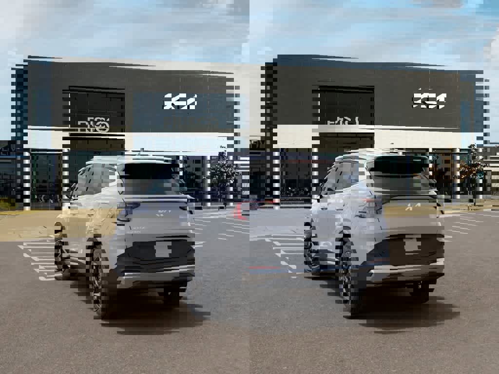 New 2026 Kia Sportage EX image 4