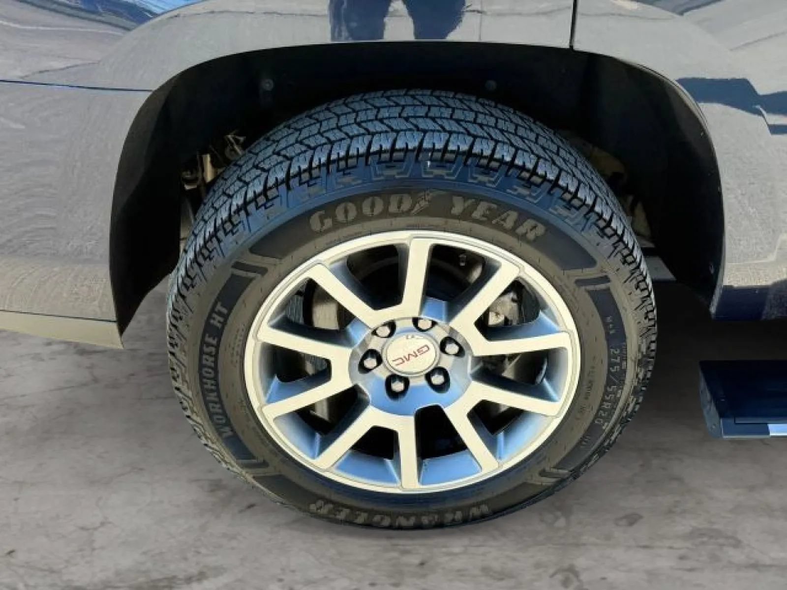 Used 2019 GMC Yukon Denali AWD/4WD image 45