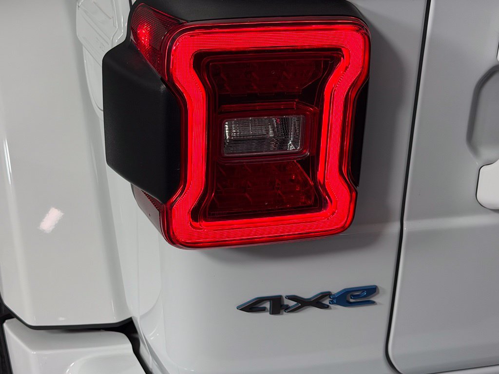 Certified 2023 Jeep Wrangler Unlimited Sahara AWD/4WD image 11