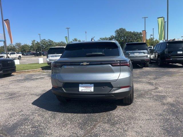 New 2026 Chevrolet Equinox EV LT image 4