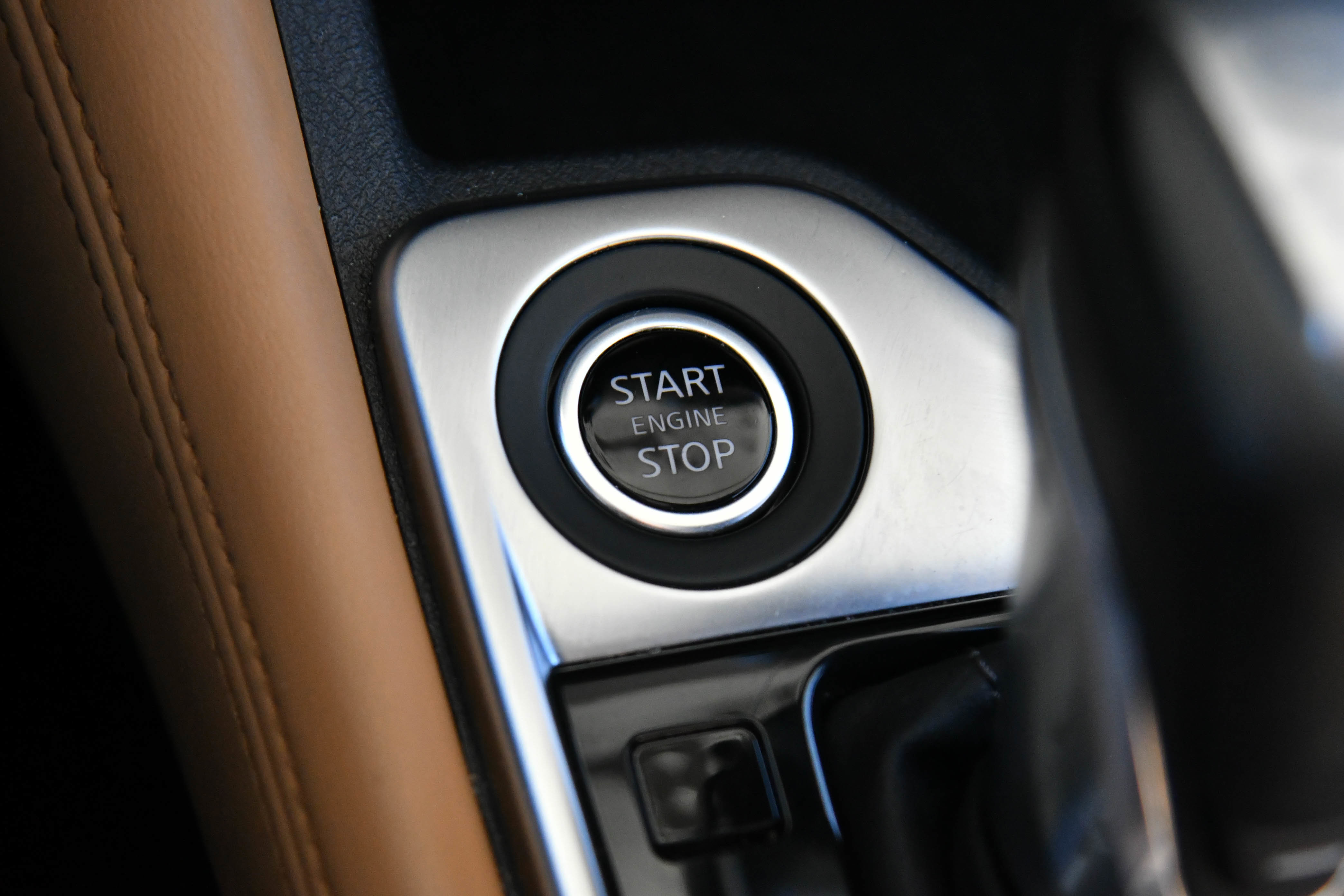 Used 2025 Nissan Sentra SV w/ SV Premium Package FWD image 30