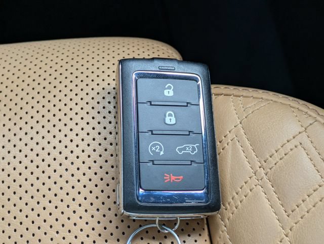 Certified 2023 Jeep Grand Cherokee Summit w/ Luxury Tech Group V AWD/4WD image 31