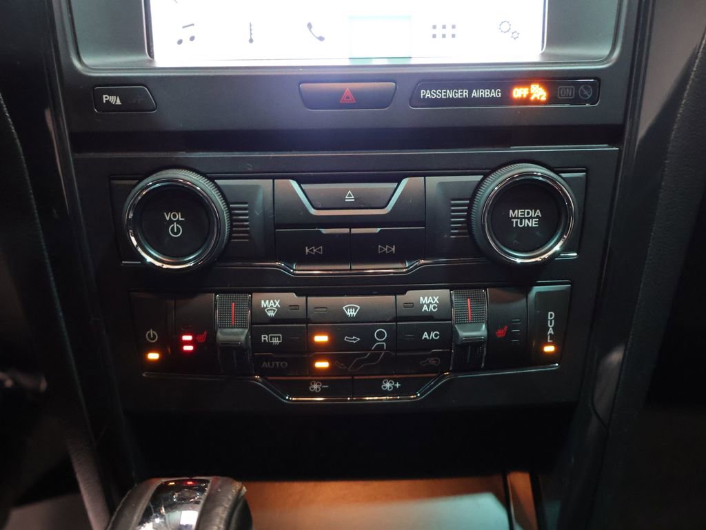 Used 2017 Ford Explorer XLT w/ Equipment Group 202A image 37