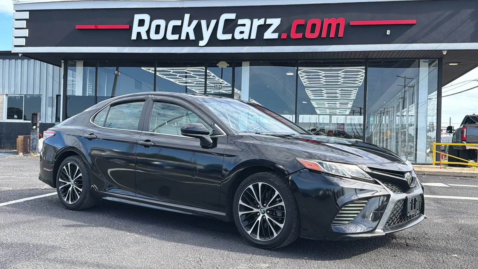 Used 2018 Toyota Camry SE