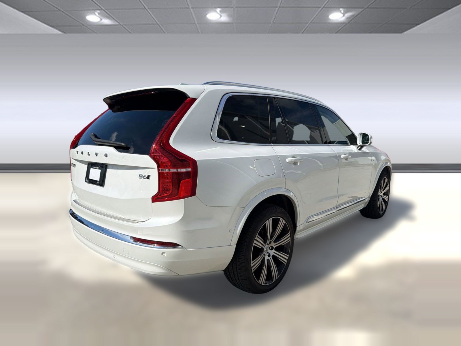 Certified 2023 Volvo XC90 B6 Ultimate w/ Protection Package Premier AWD/4WD image 9