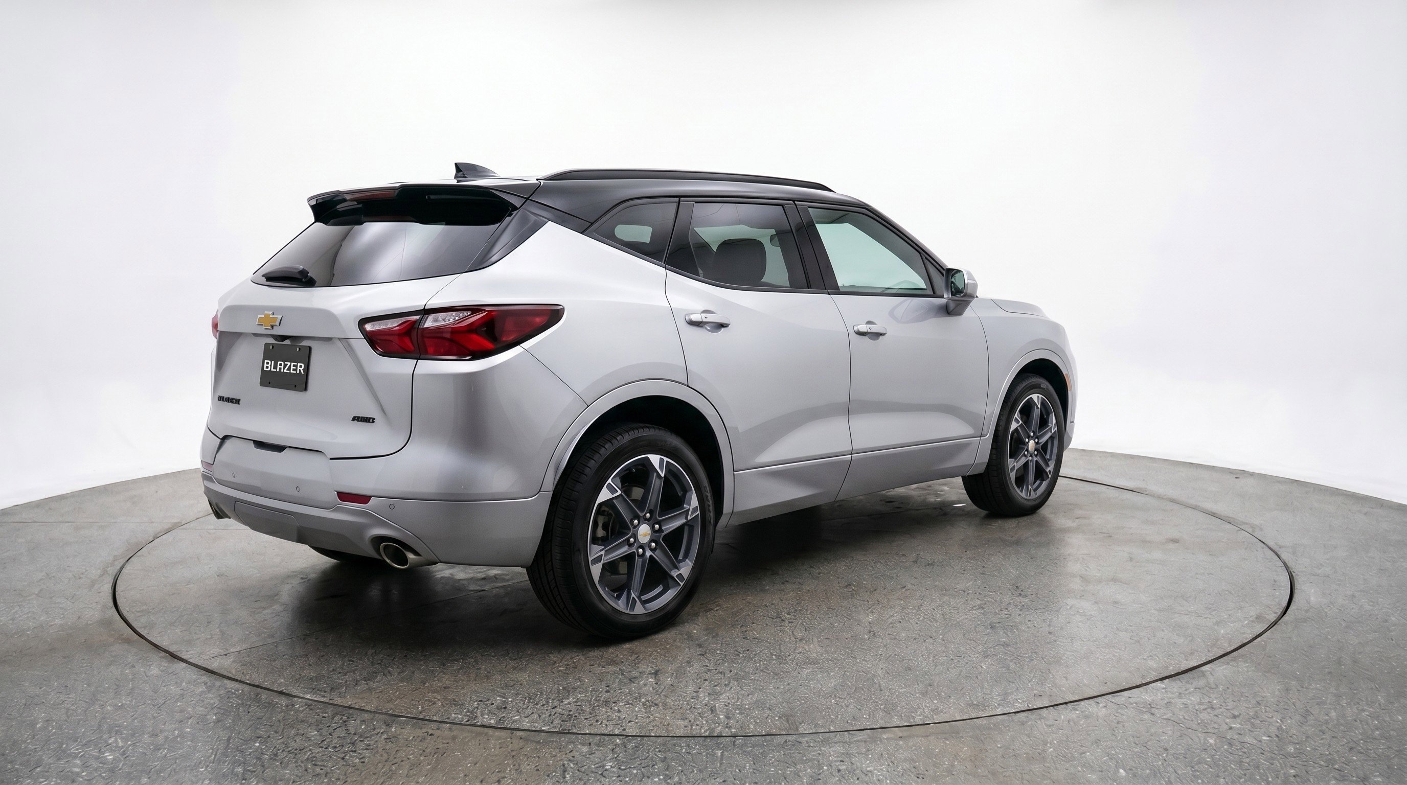 Used 2025 Chevrolet Blazer LT FWD image 9
