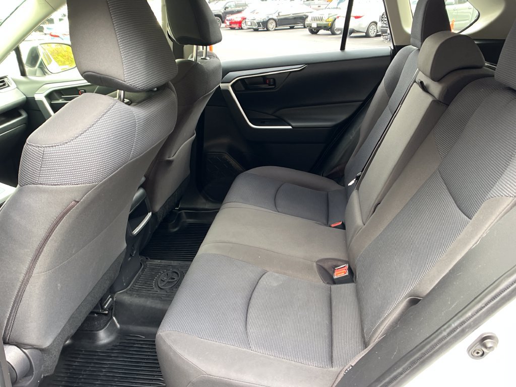 Used 2019 Toyota RAV4 LE w/ All Weather Liner Package AWD/4WD image 20
