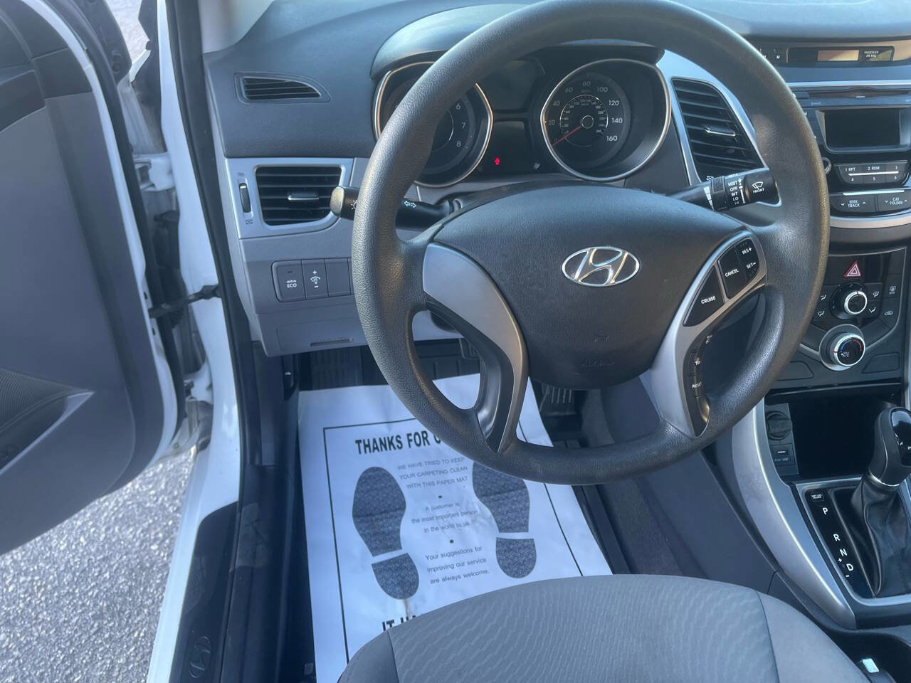 Used 2015 Hyundai Elantra SE FWD image 15