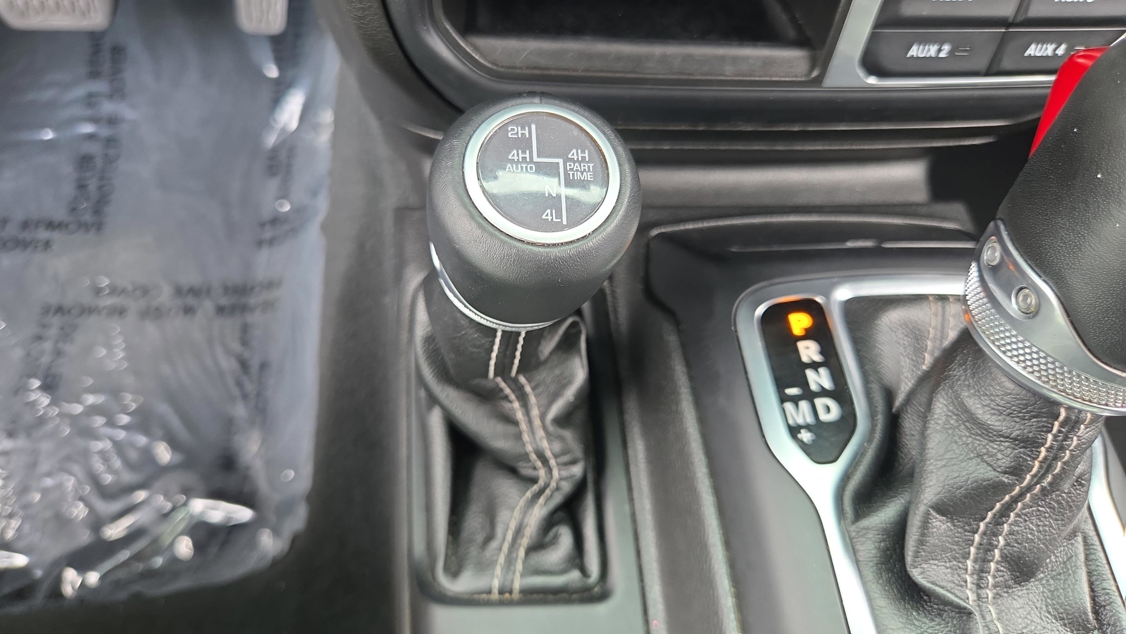 Used 2023 Jeep Wrangler Unlimited Sahara AWD/4WD image 21